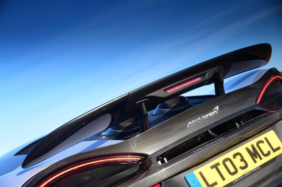 Детали экстерьера McLaren 600LT 2018 года  (UK) (фото 2 из 18)